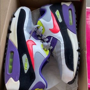 Nike Women’s Air Max+ 2012